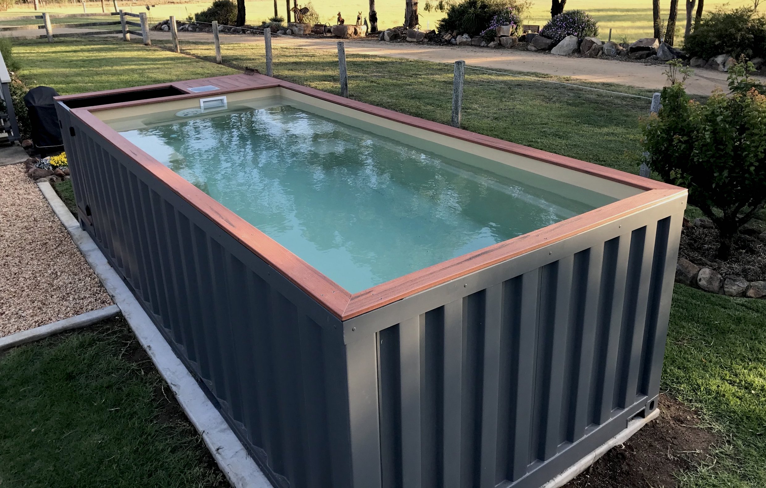 conex_shipping.container.pool.2